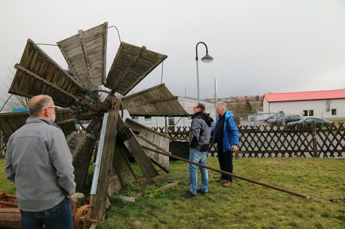 Image: 2020-02-04_010 die alte Windrose vor der Mühle