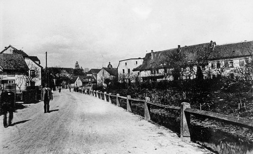 Image: Sorge_01.05.1898_bearbeitet Westeingang von Schlotheim (Sorge) mit Kloster am 01.05.1898